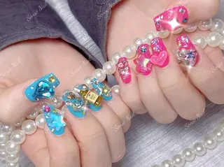 ネイル Queening 🦋のネイルデザイン