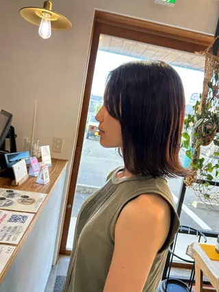 ミディアム 廣岡 悠愛のヘアスタイル