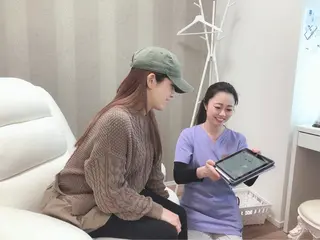 ミディアム カラー パーマ ヘアアレンジ メンズ キッズ ネイル マツエク・マツパ アイブロウ 【ハーブ×毛穴洗浄】 THE MORE千葉のエステ・リラクイメージ