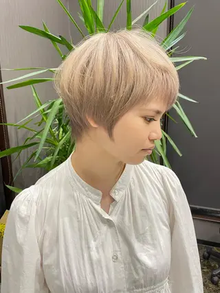 ショート カラー 下小鶴 優治のヘアスタイル
