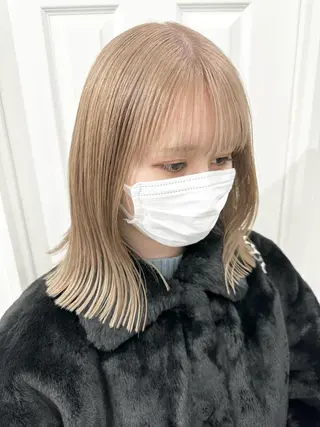 ミディアム カラー kai .のヘアスタイル