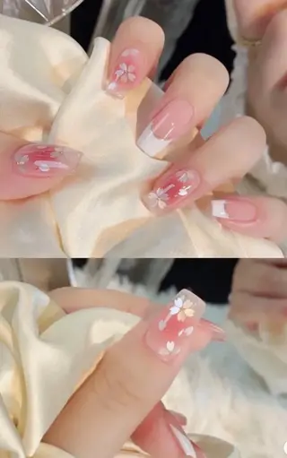 ネイル MoonNail ユリ🌸のネイルデザイン