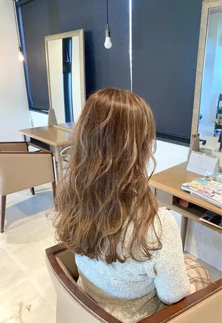 ロング 酸性ストレート/ブリ ーチなしWカラー河本のヘアスタイル