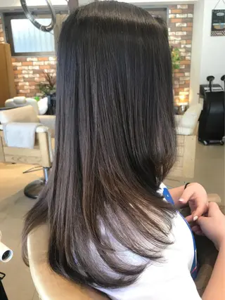 セミロング newi saLyu 片岡ふきのヘアスタイル
