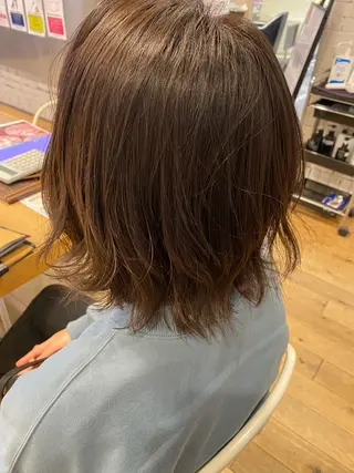 カラー 前田 輝のヘアスタイル
