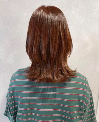 ミディアム カラー 唐澤 千尋のヘアスタイル