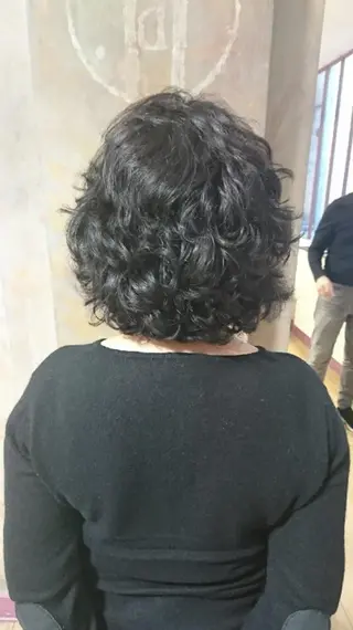 ミディアム 齋藤 愛美のヘアスタイル