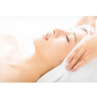 小顔ハーブピーリング un.Fiore🌷のエステ・リラクイメージ