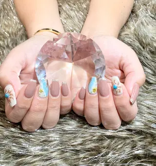 ネイル 🌙都岡 ムーンネイルのネイルデザイン