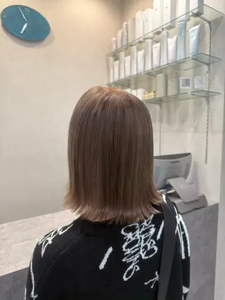 ミディアム カラー 平林 愛莉のヘアスタイル