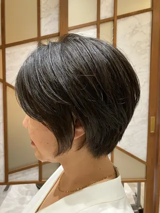 ショート カラー パーマ 脱白髪染め/大人ハイ ライト/田中佑季のヘアスタイル