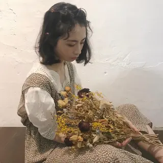 ミディアム カラー パーマ mayu🤍 透明感カラーのヘアスタイル