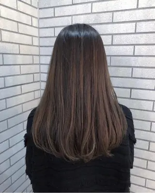 セミロング カラー 中村 よしひでのヘアスタイル