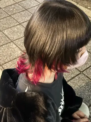 セミロング カラー 🍓ハイトーンカラー 🎀nene🍓のヘアスタイル