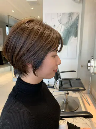 ショート 柔らか透け感カラー 🌿ムロヤリョウスケのヘアスタイル