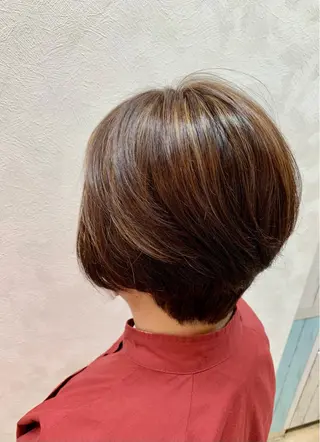 ショート カラー 加藤 遥花のヘアスタイル