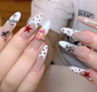 ネイル Pure&Rich Nailのネイルデザイン