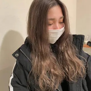 ロング 平居 リサのヘアスタイル