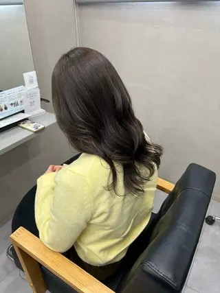 セミロング カラー PALO / もも🍑のヘアスタイル