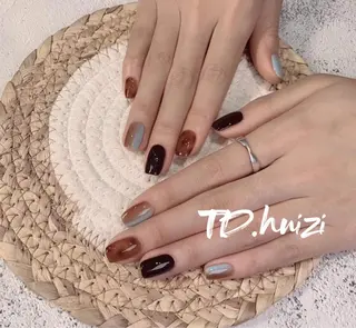 ミディアム めぐみのネイルサロン スタッフ練習のネイルデザイン