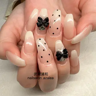 ネイル R inのネイルデザイン