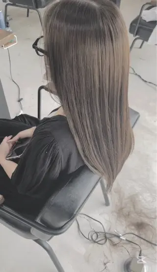 ロング カラー メンズパーマ& ハイトーン特化谷村のヘアスタイル