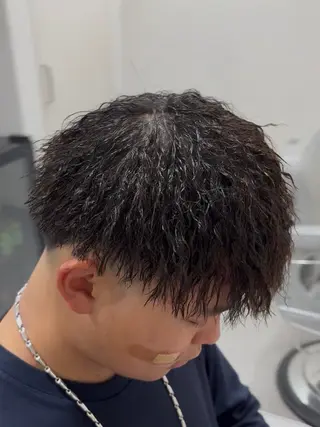 ショート パーマ メンズ 深澤 知樹のヘアスタイル