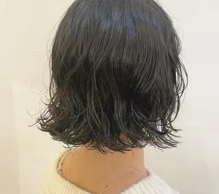 ショート パーマ 透明感・艶カラー/ 坂田友梨奈のヘアスタイル