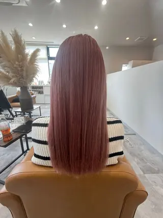 ロング カラー 伊藤 裕貴のヘアスタイル