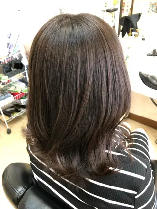 セミロング カラー 石塚 浩のヘアスタイル