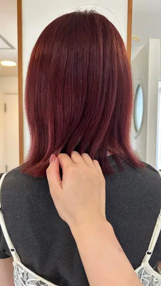 カラー UNBIRTHDAY akariのヘアスタイル