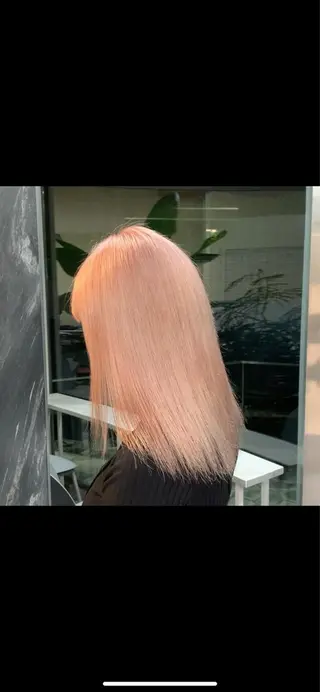 ミディアム カラー れい🫧 ハイトーン特化のヘアスタイル