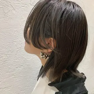 ミディアム カラー fio マナミのヘアスタイル