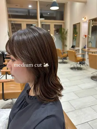 ミディアム 小竹 夏花のヘアスタイル
