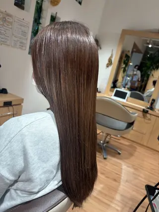 ロング カラー ヘアーアンベリール ことねのヘアスタイル