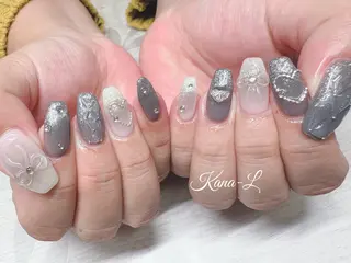 ネイル 芦辺 香奈のネイルデザイン