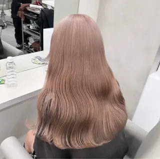 ロング ばんば ももかのヘアスタイル