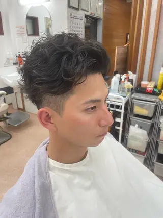パーマ メンズ 片桐 航太のヘアスタイル