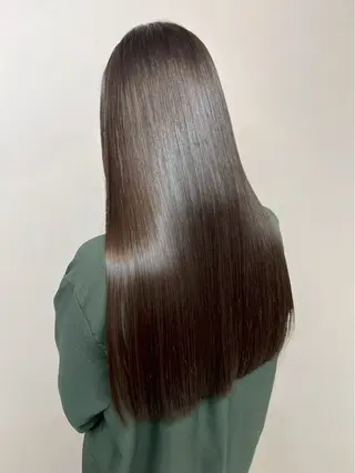 ロング 尾崎 虹美のヘアスタイル