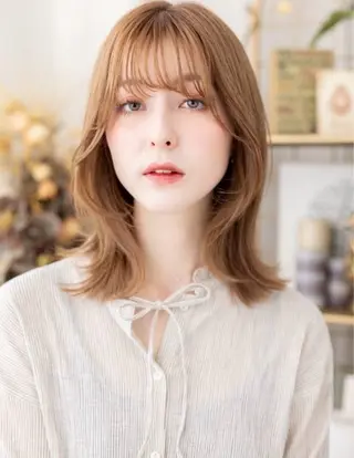 ミディアム カラー 松山 彩香のヘアスタイル
