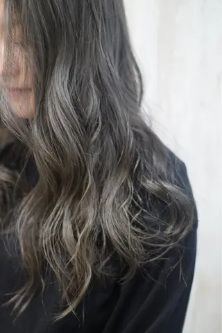 ミディアム カラー GATE. staffのヘアスタイル