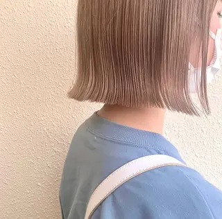 ショート カラー iLi 《イリ》のヘアスタイル