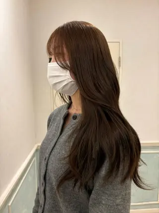 ロング 透明感カラー / 岩崎 玲花のヘアスタイル