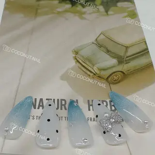 ネイル 神田 ココナッツのネイルデザイン