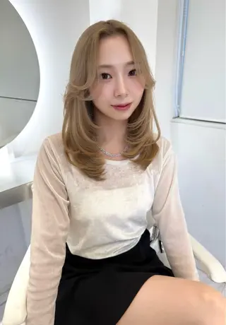 ミディアム レイヤーカット🫧 🎀Tomoka🎀のヘアスタイル