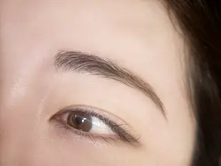 アイブロウ PIMIL佐々木 亜里沙のマツエク・マツパデザイン