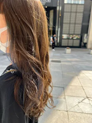 ロング カラー 柴田 綺音のヘアスタイル