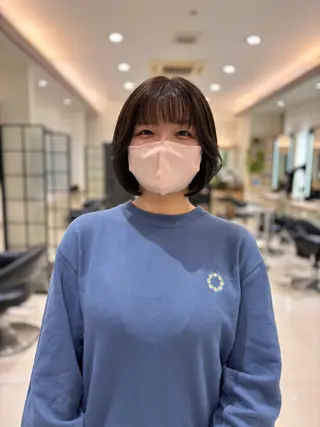 ショート カラー SLASHスラッシュ 辻村  彩華のヘアスタイル