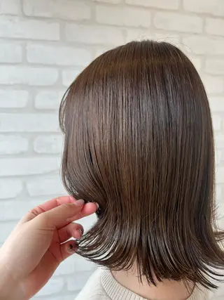 セミロング カラー 石崎 真維のヘアスタイル