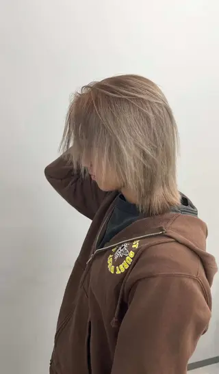 ショート カラー メンズ 艶カラー ／韓国風カラーのヘアスタイル